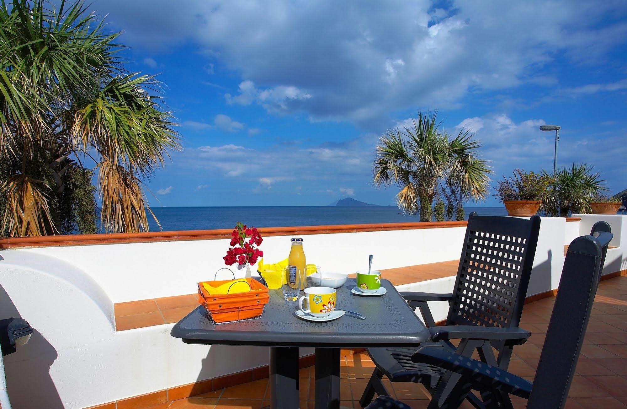 Hotel Residence Acquacalda Lipari  Bagian luar foto