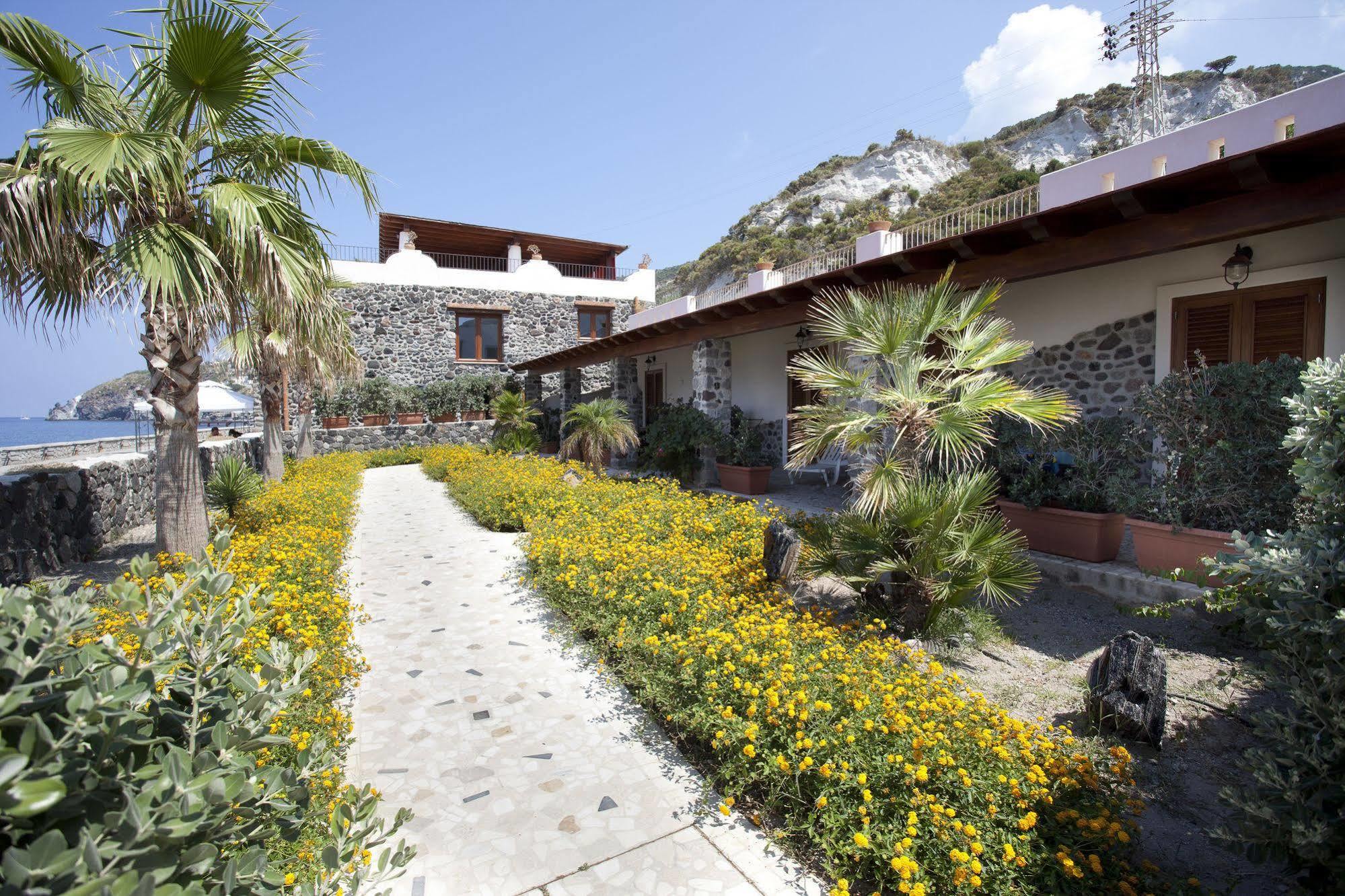 Hotel Residence Acquacalda Lipari  Bagian luar foto