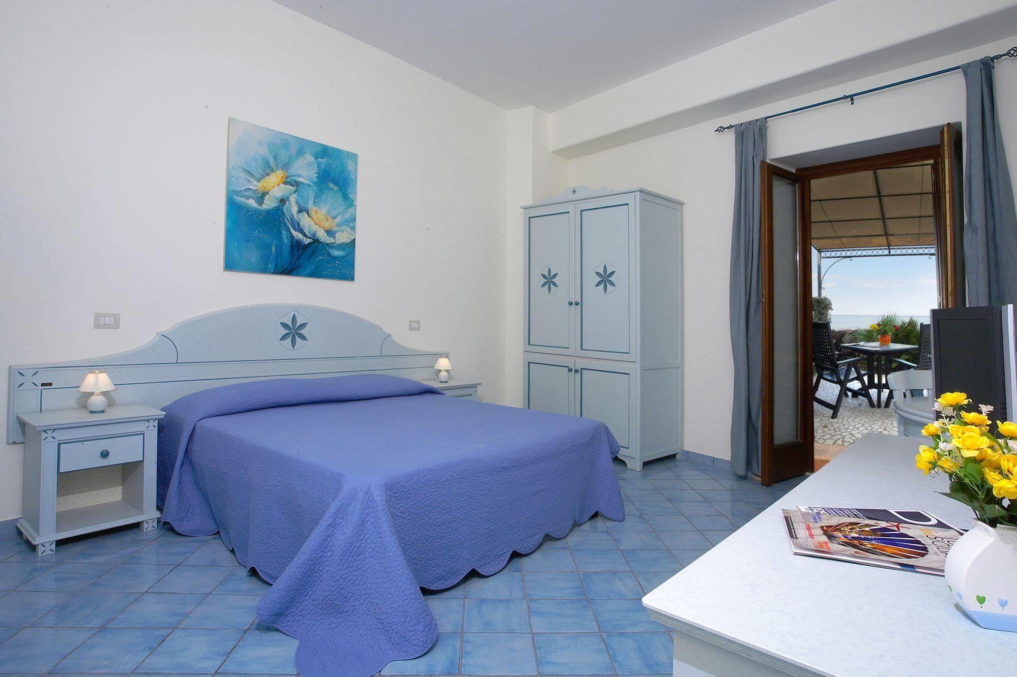 Hotel Residence Acquacalda Lipari  Bagian luar foto