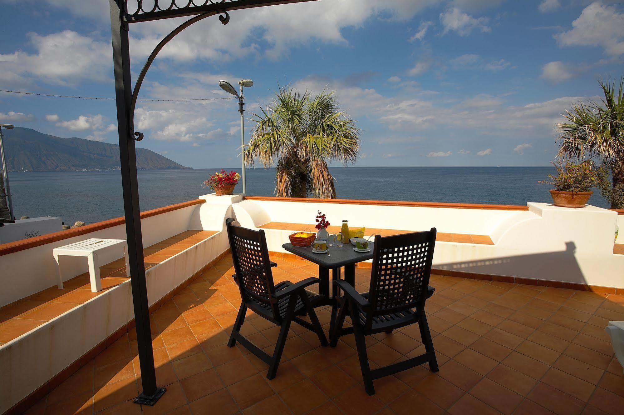 Hotel Residence Acquacalda Lipari  Bagian luar foto