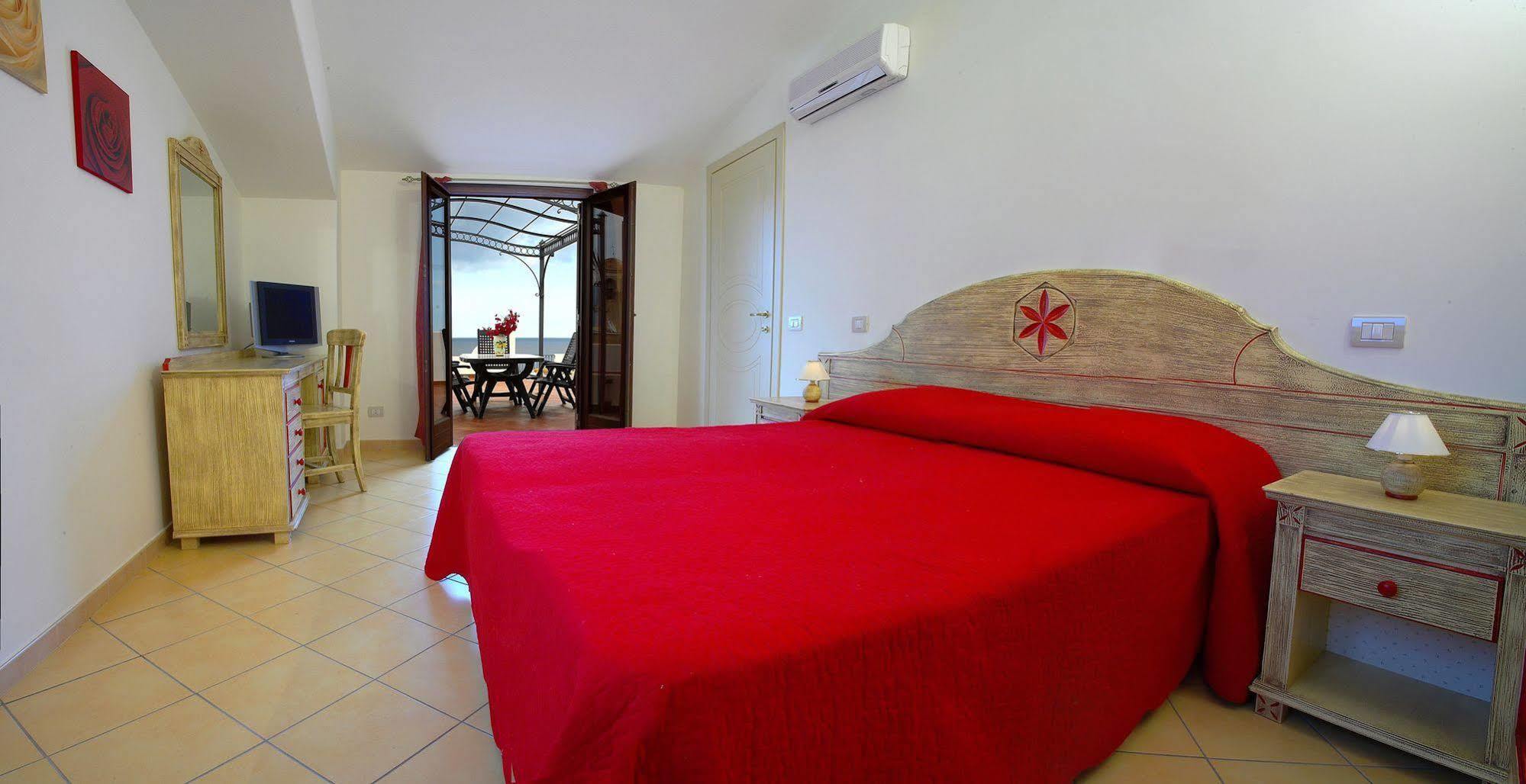 Hotel Residence Acquacalda Lipari  Bagian luar foto